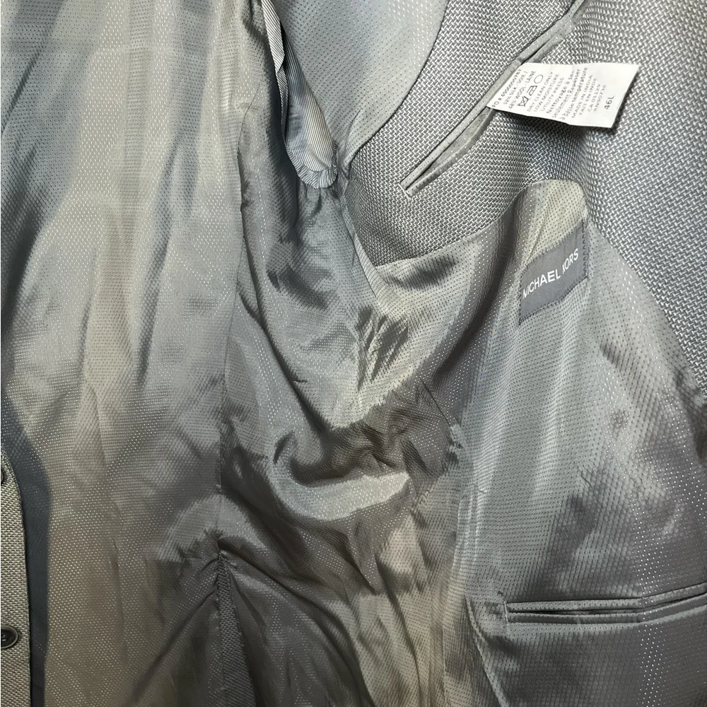 MICHAEL Kors Silk Wool Blazer Sportcoat 46L Gray 3 Button‎ Corporate Office